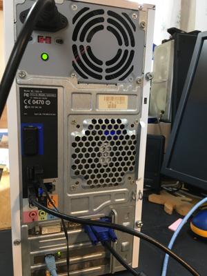 電源