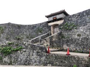 門