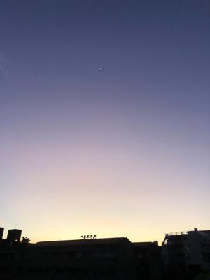 月