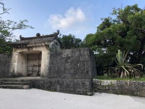 門