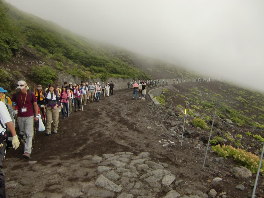 １３時１０分　登山者達