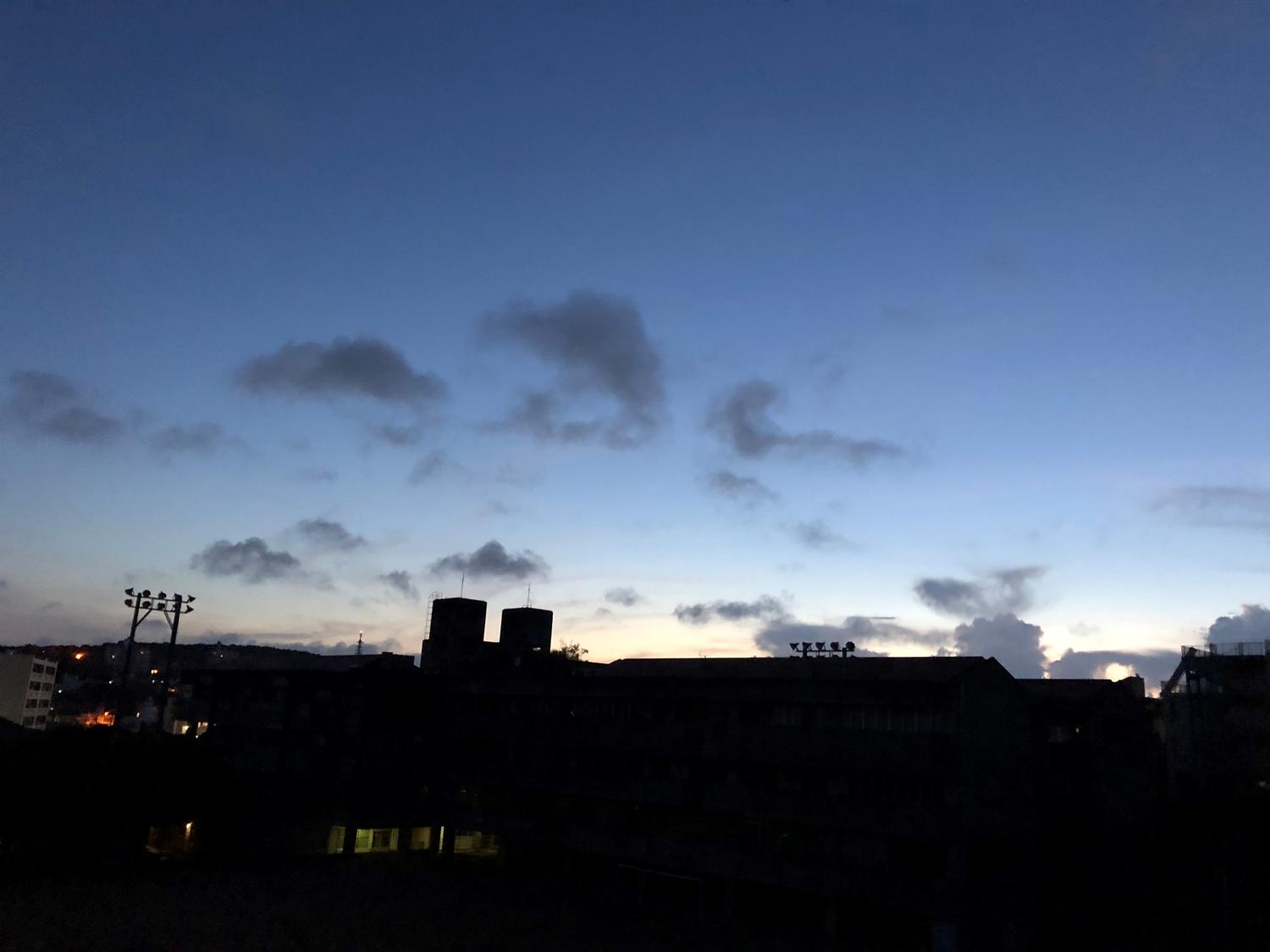 ５時５０分の夜明けです