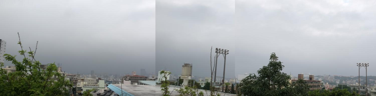 今日の６時５２分　霧で海が見えない