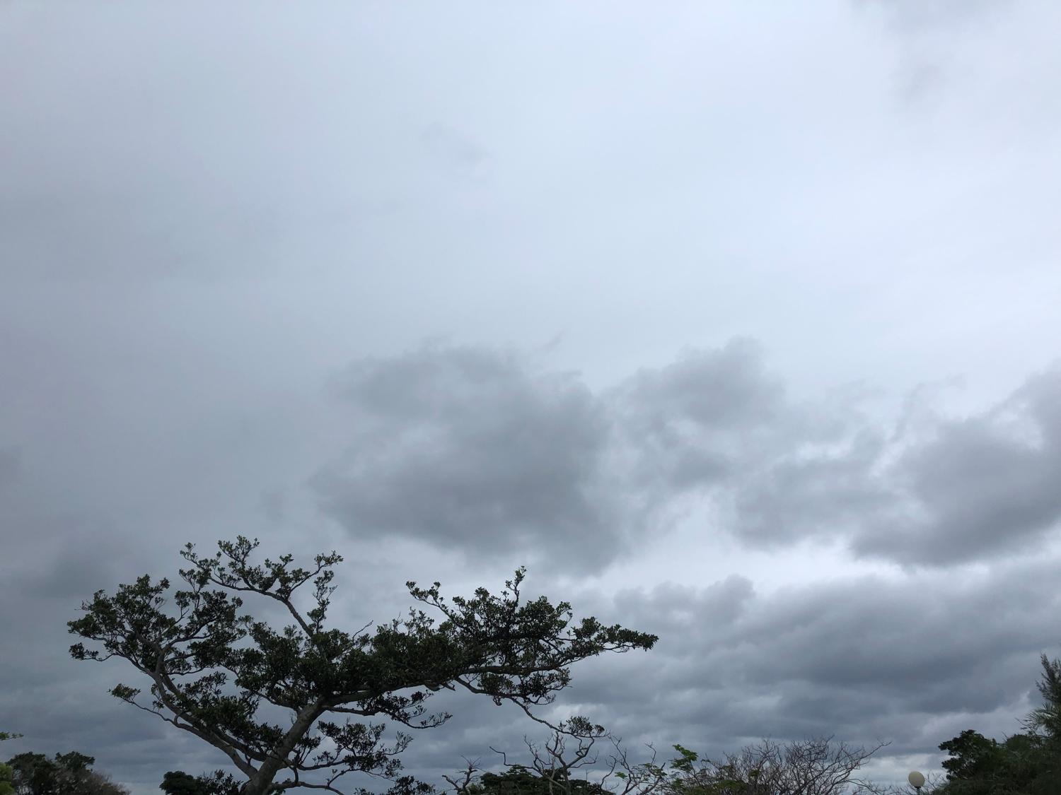 イェスタディの１６時５１分