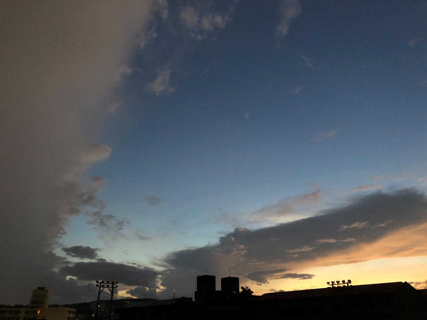 今日の５時４１分　雨が降っていた