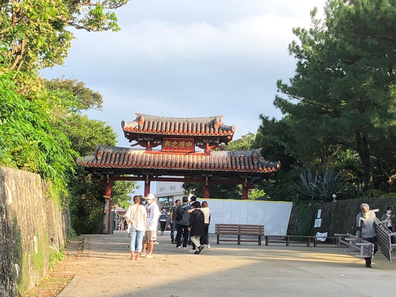 守礼門は修繕をしていた