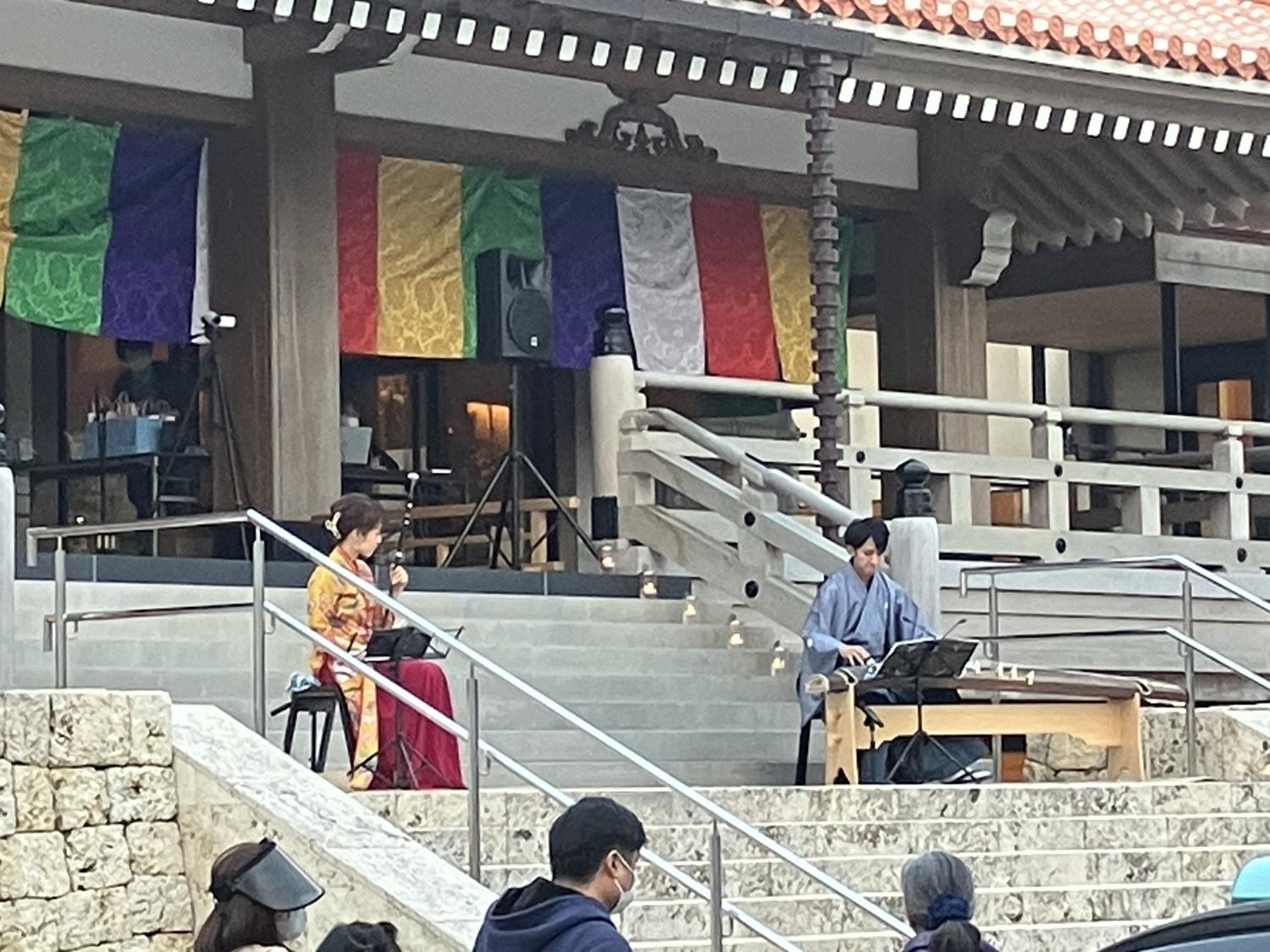二胡と箏の演奏