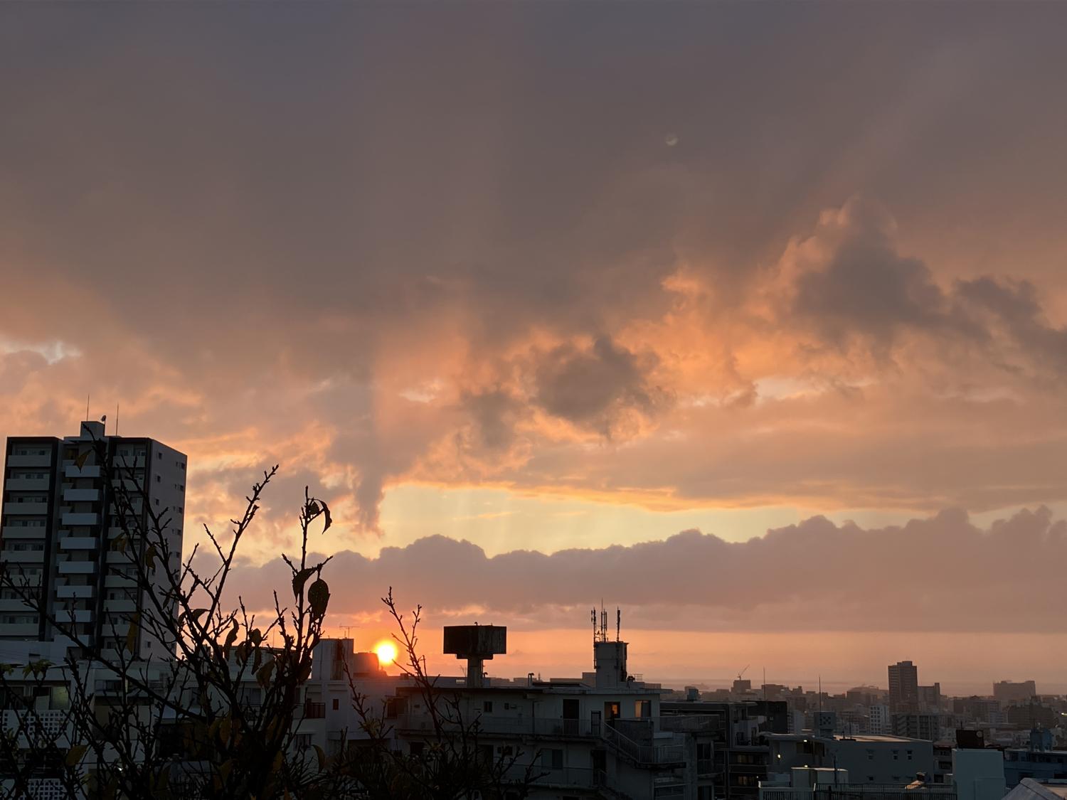 イェスタディの１８時４２分