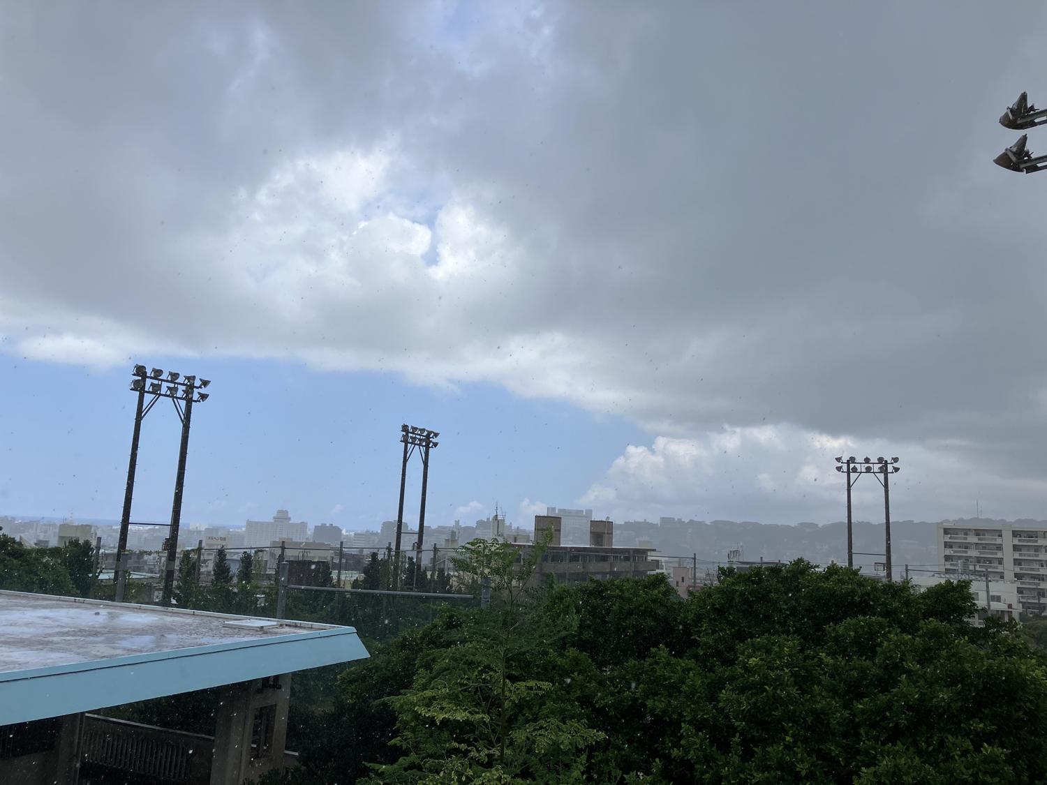 きょうの１３時１９分　にわか雨で中断