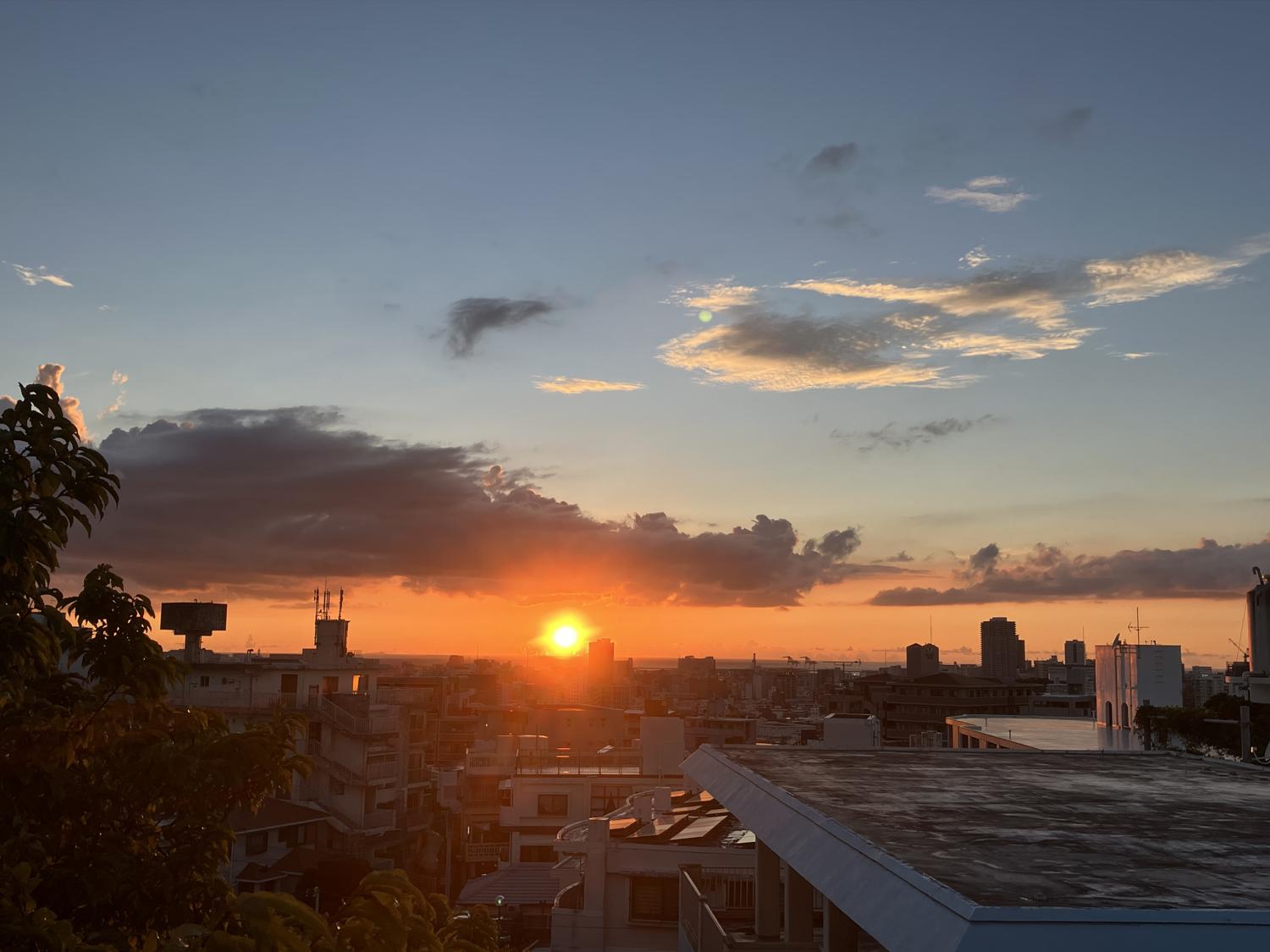 １９時２０分　日没です