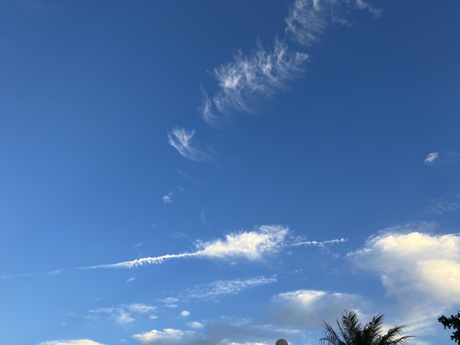 ひこうき雲ですよ