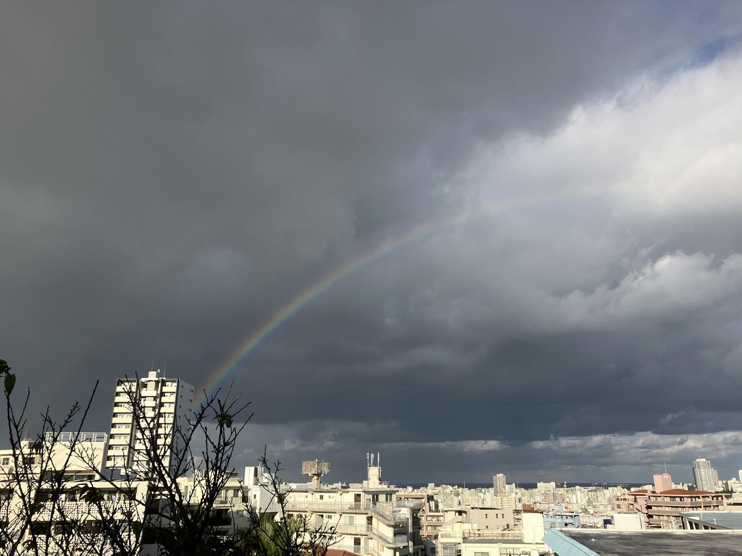 ８時４４分　虹です