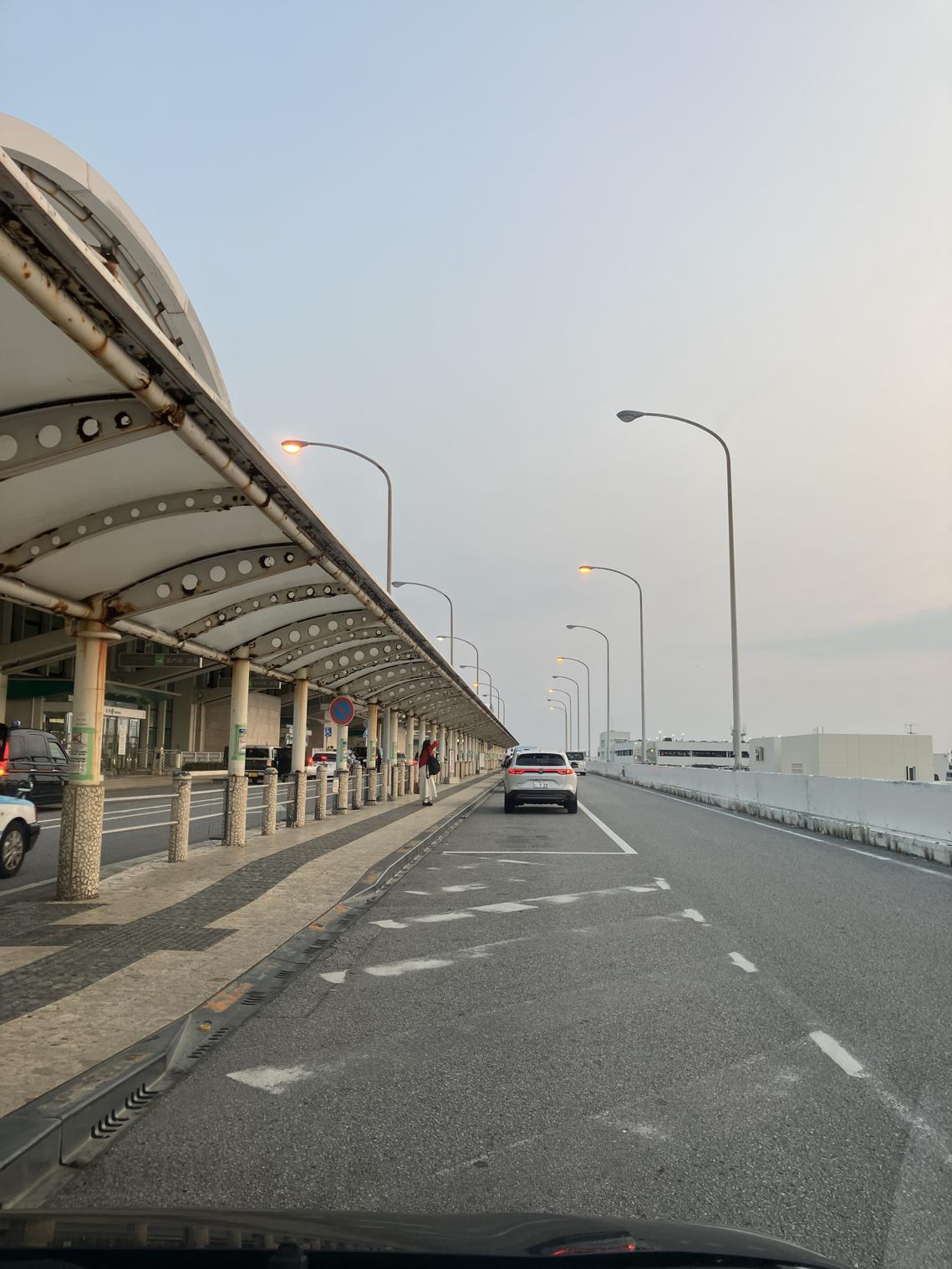 ６時１９分　那覇空港