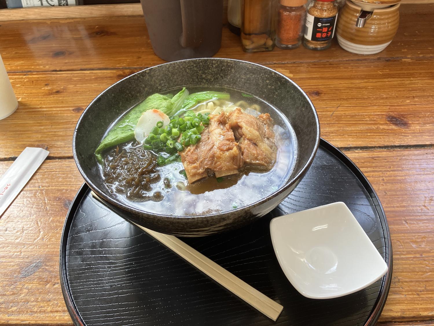 １０時１１分　ソーキそば