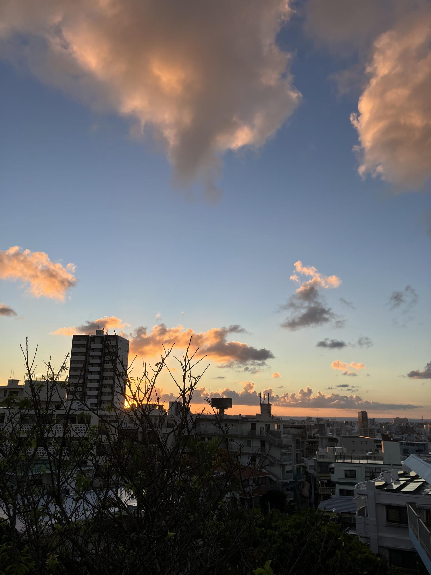 イェスタディの１８時１８分